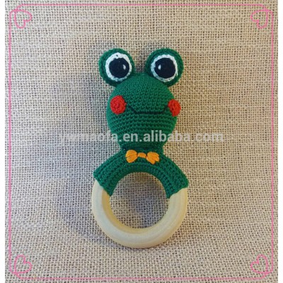 Wholesales Baby Wooden Grasp Ring Toy Crochet Frog Rattle Teether Toys