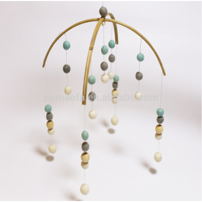 Wholesales Baby Nursing Decoration Bamboo Crib Mobile Infant Bedding Felt Balls Mobile Hanging Toys