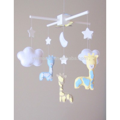 Wholesales Baby Nursing Decoration Crib Giraffe Mobile Infant Felt Fabric Cloud Moon Mobile Hanger