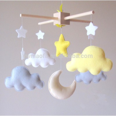 Wholesales Baby Nursing Decoration Crib Mobile Infant Felt Fabric Cloud Moon Mobile Hanger