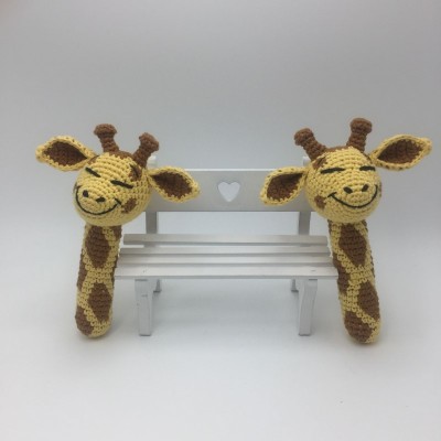 Wholesales 100% Cotton Yarn Crochet Giraffe Rattles Baby Stuffed Rattle Toys